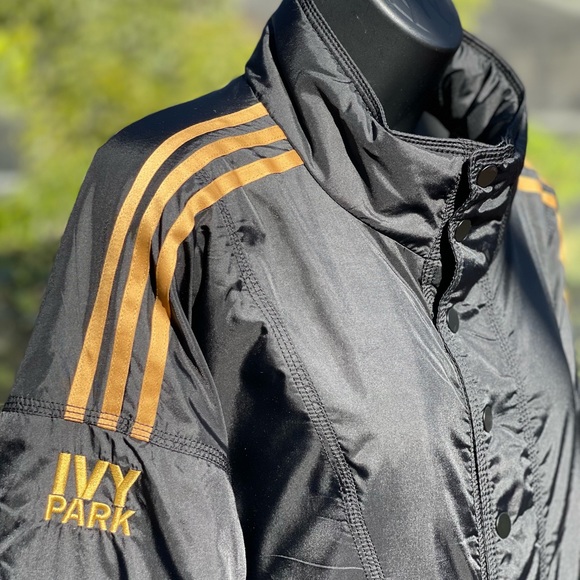 ADIDAS IVY PARK 3S UNISEX WINDBREAKER GR1535 BLACK/GOLD - Picture 7 of 11